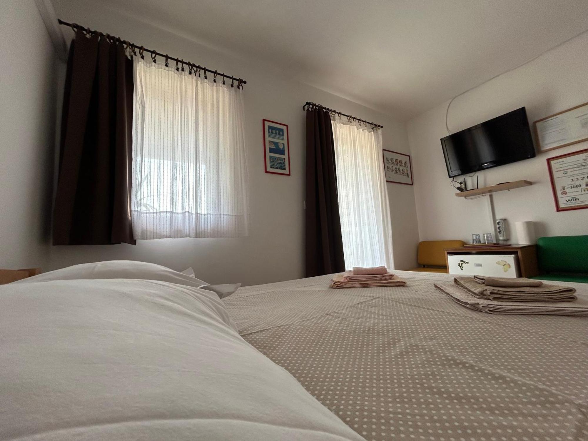 Guesthouse Fjaka Split Eksteriør billede