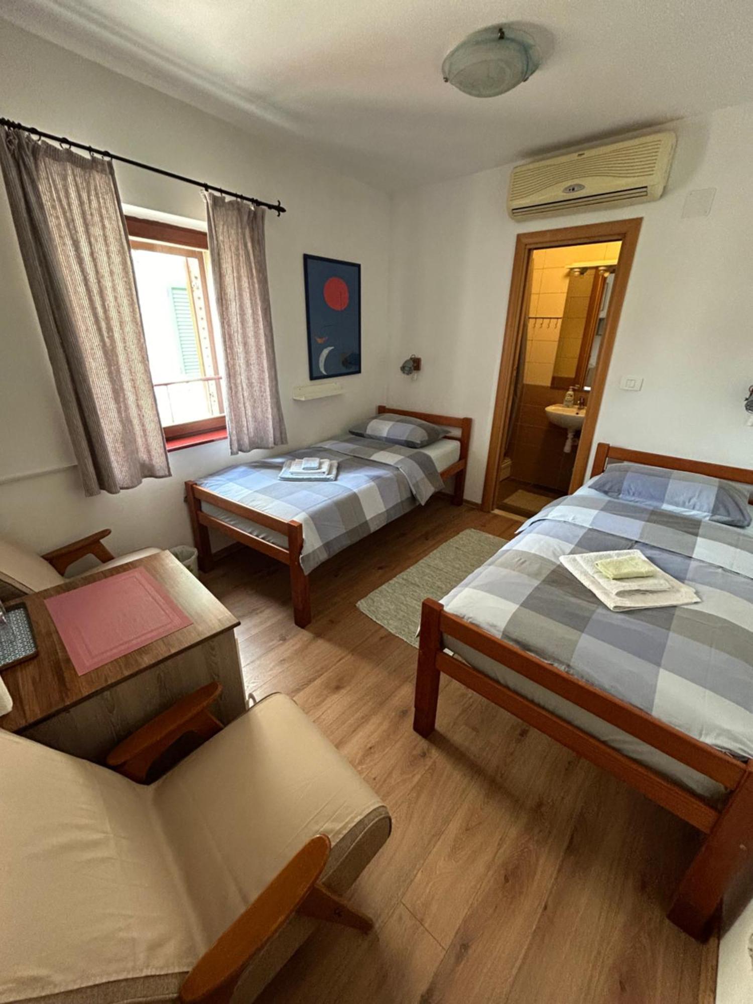 Guesthouse Fjaka Split Eksteriør billede